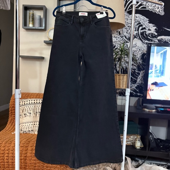 Wrangler Women's Dark Wide Leg Jeans - Picture 7 of 10